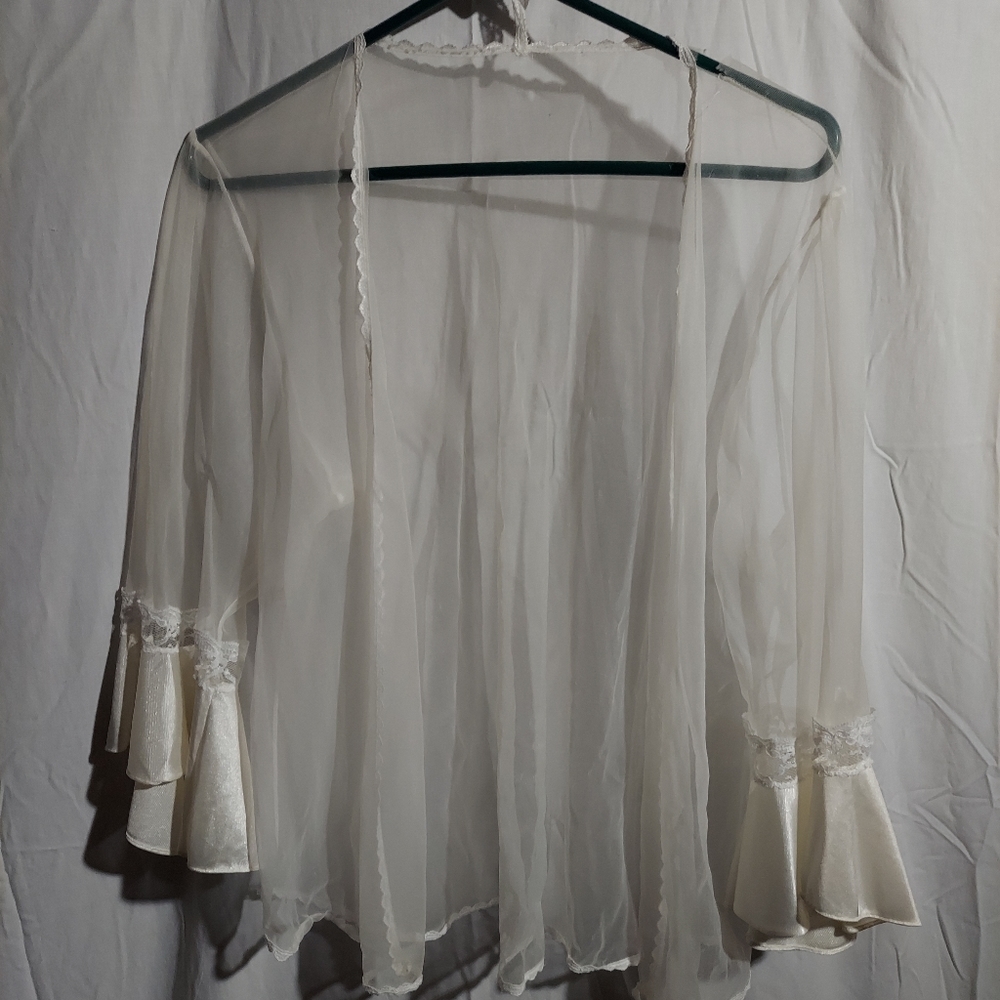 Sheer white medium 100% nylon